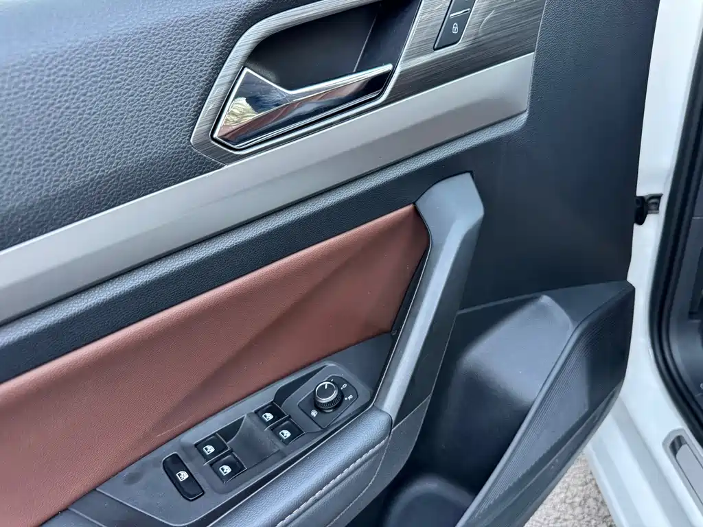 Volkswagen Lavida — миниатюра 4