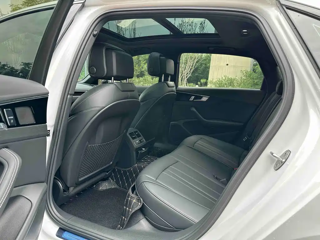 Audi A4L 2024 40 TFSI Luxury