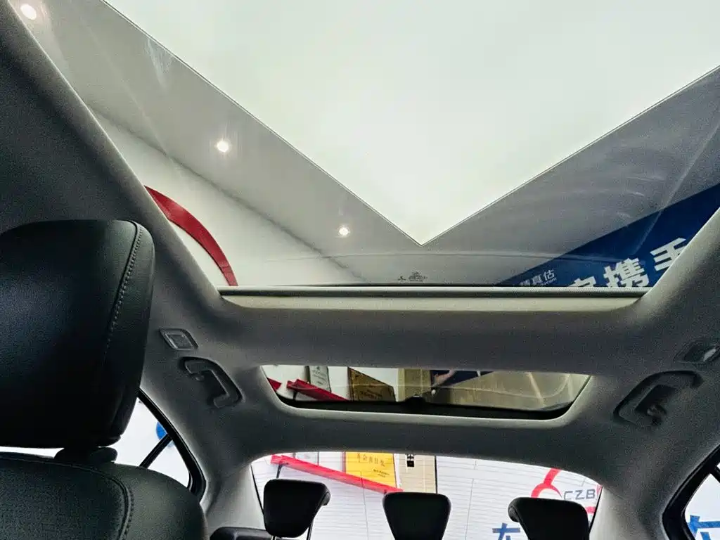 Ford Focus Sedan EcoBoost 180 Auto Edge Shine Type, фото 25
