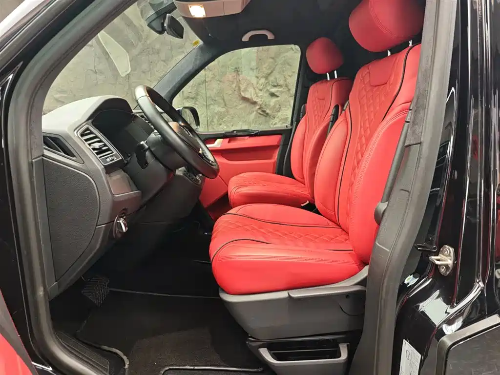 Volkswagen Caravelle 2019 2.0TSI Comfort 7 мест