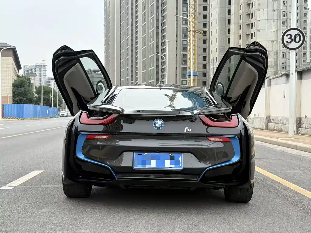 BMW i8 — миниатюра 9