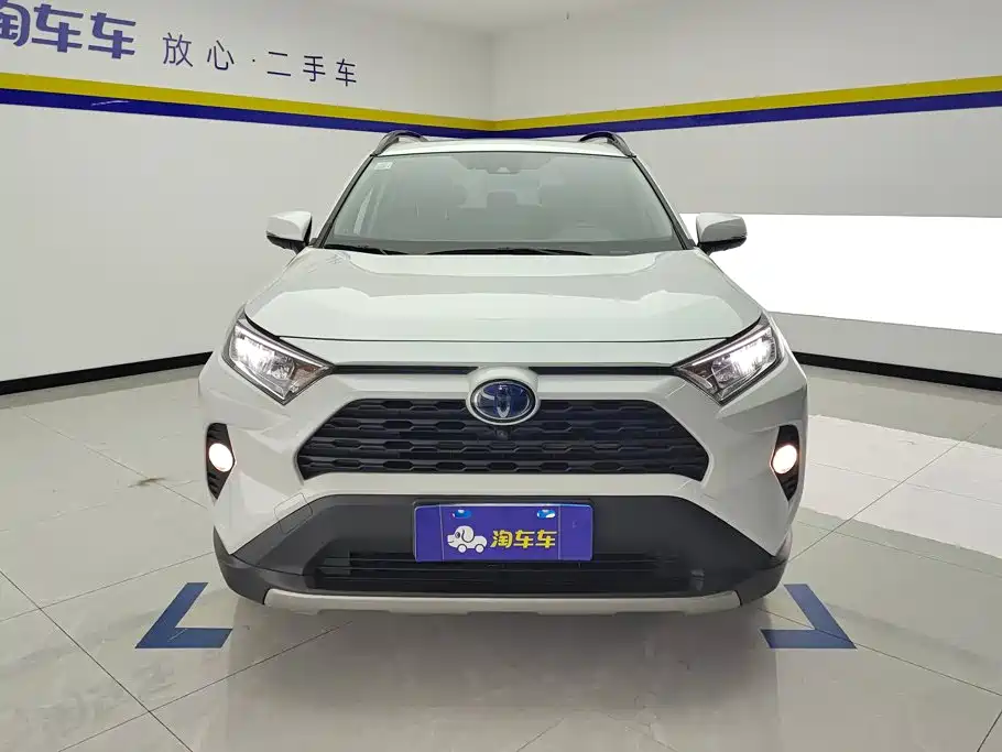 Toyota RAV4 — миниатюра 2