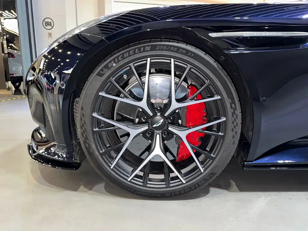 Aston Martin DB12 2025 4.0T V8 Volante