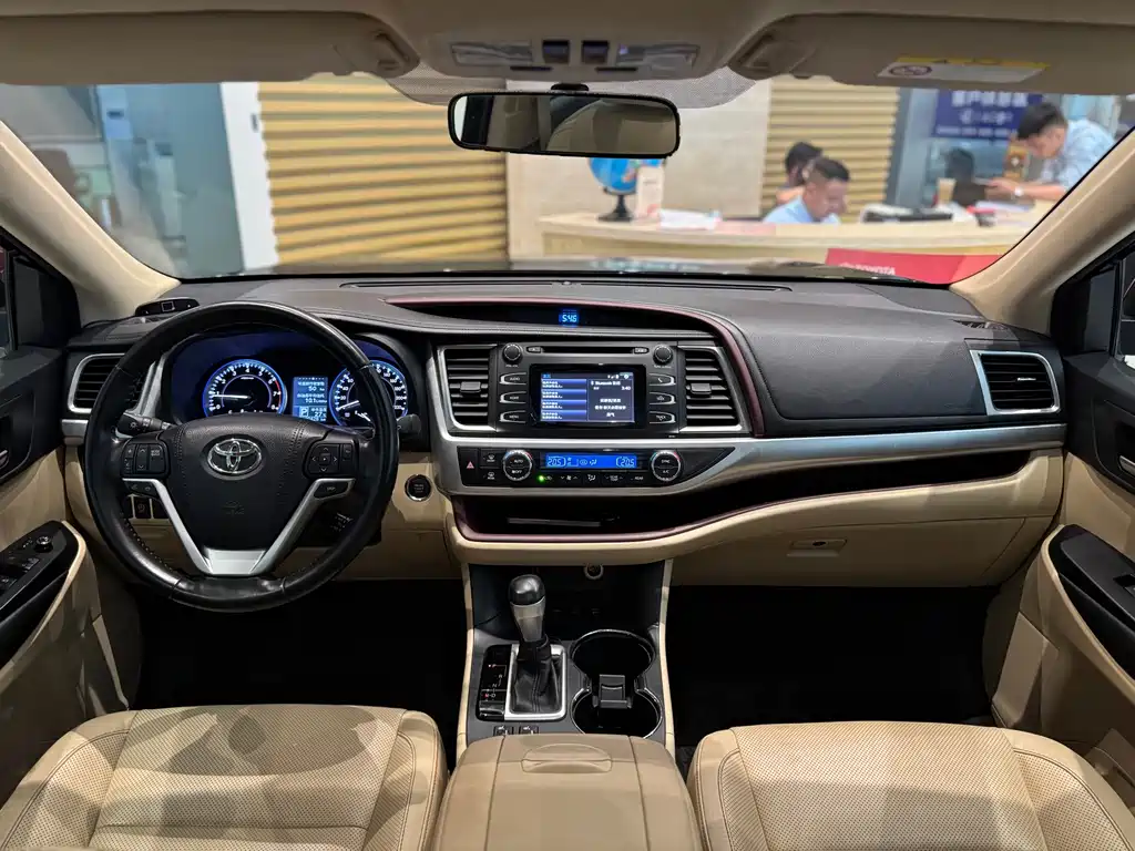 Toyota Highlander — миниатюра 15