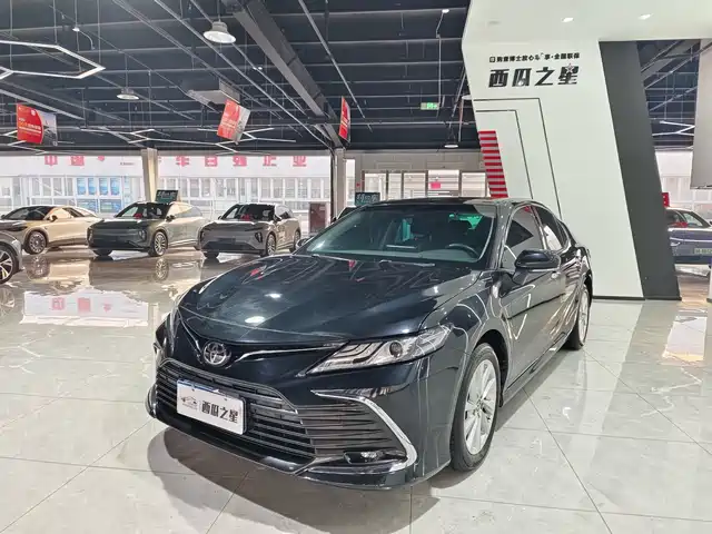 TOYOTA CAMRY