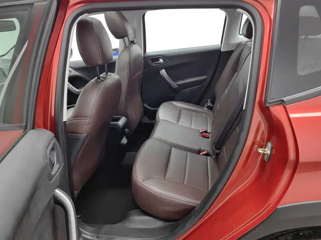 Peugeot 2008 — миниатюра 15