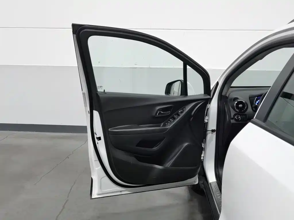 Chevrolet Trax — миниатюра 8