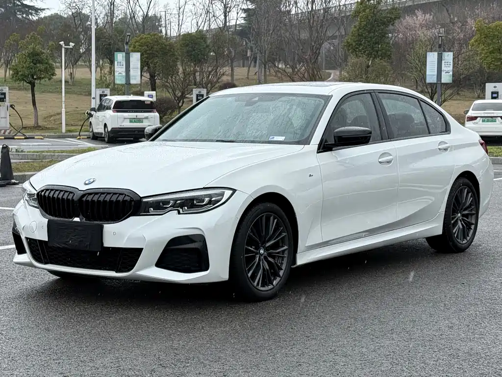 BMW 3 Series 2022
