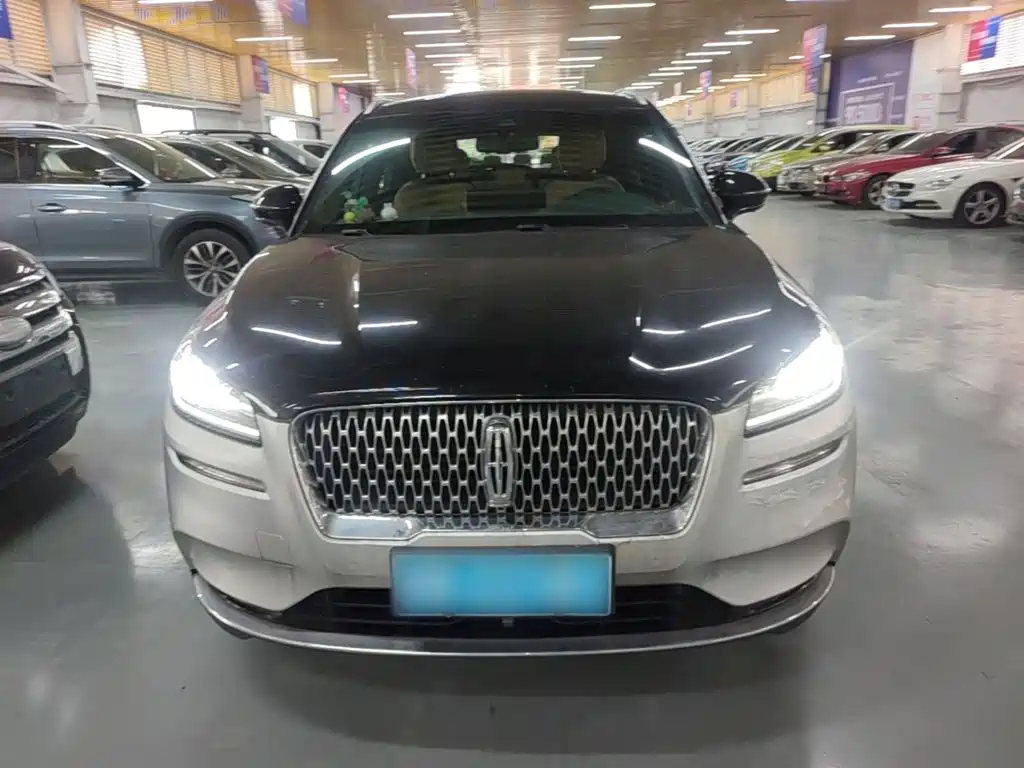 Lincoln Corsair — миниатюра 3