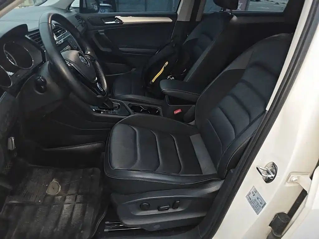 Volkswagen Tiguan L — миниатюра 15