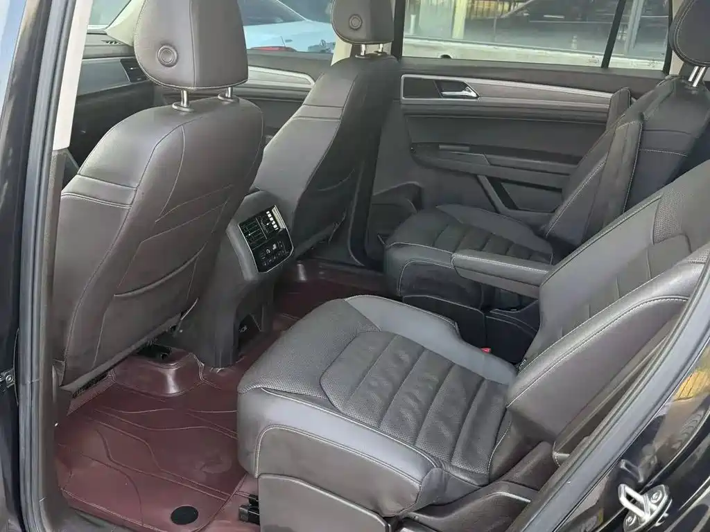 Volkswagen Teramont — миниатюра 5