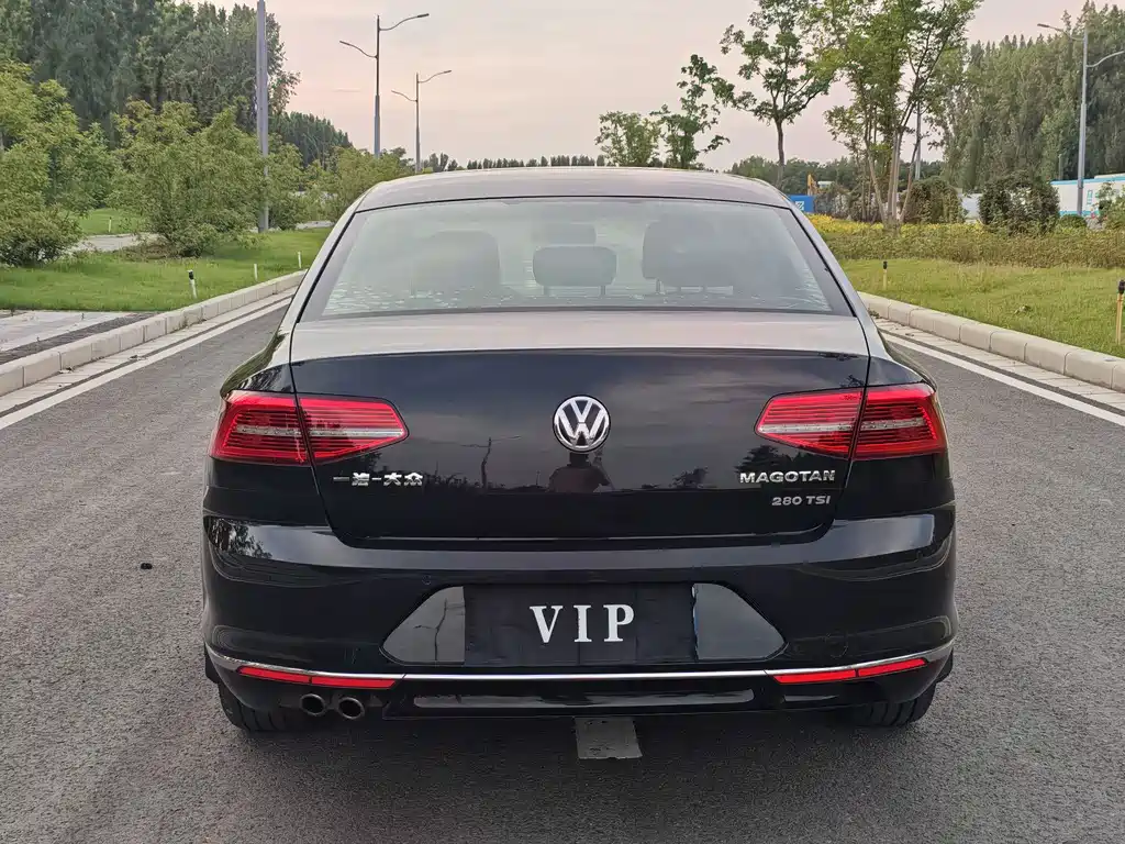 Volkswagen Magotan 2017 280TSI DSG Lead