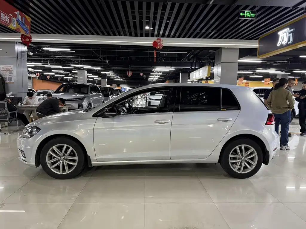 Volkswagen Golf 2018 230TSI AT Comfort