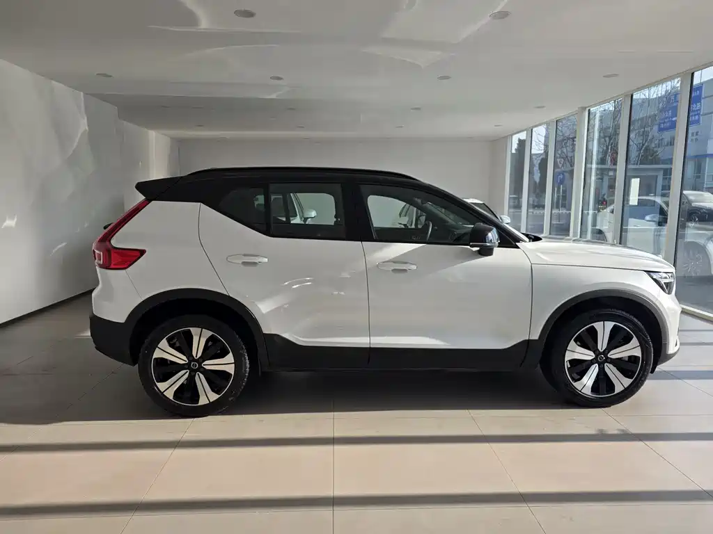 VOLVO XC40 NEW ENERGY