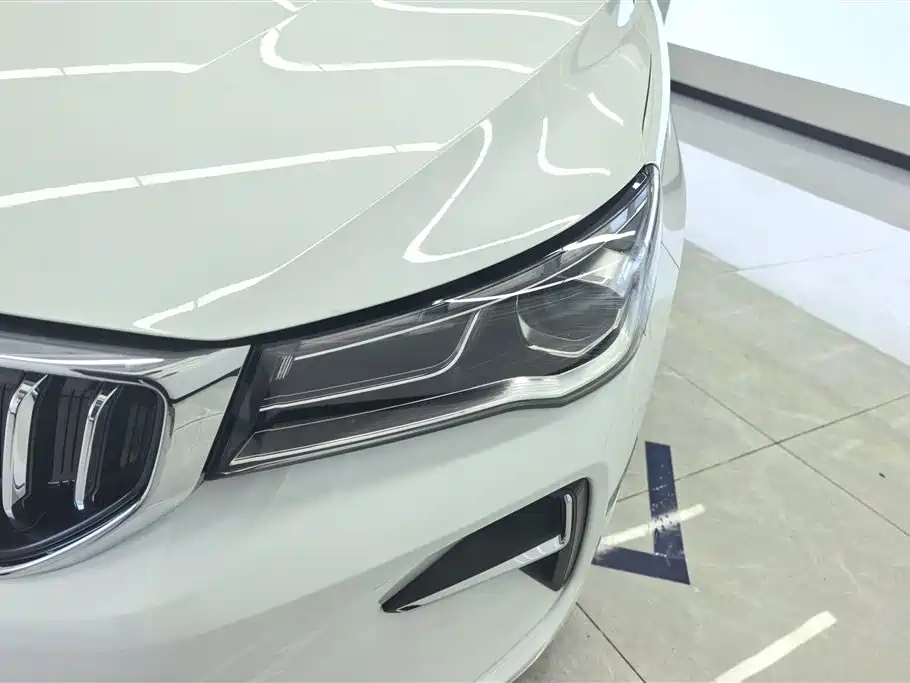 Geely Emgrand 2025 4 1.5L CVT