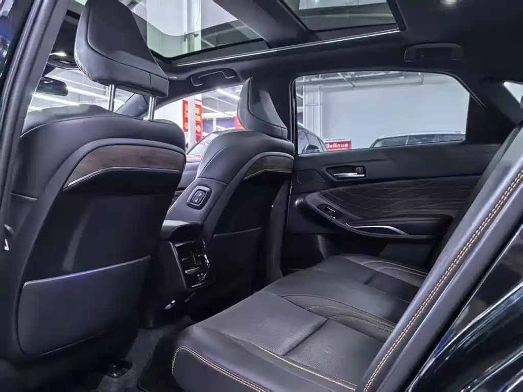 Toyota Avalon — миниатюра 5