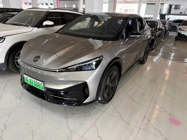 VOLKSWAGEN WITH THE CROWD 06 2024