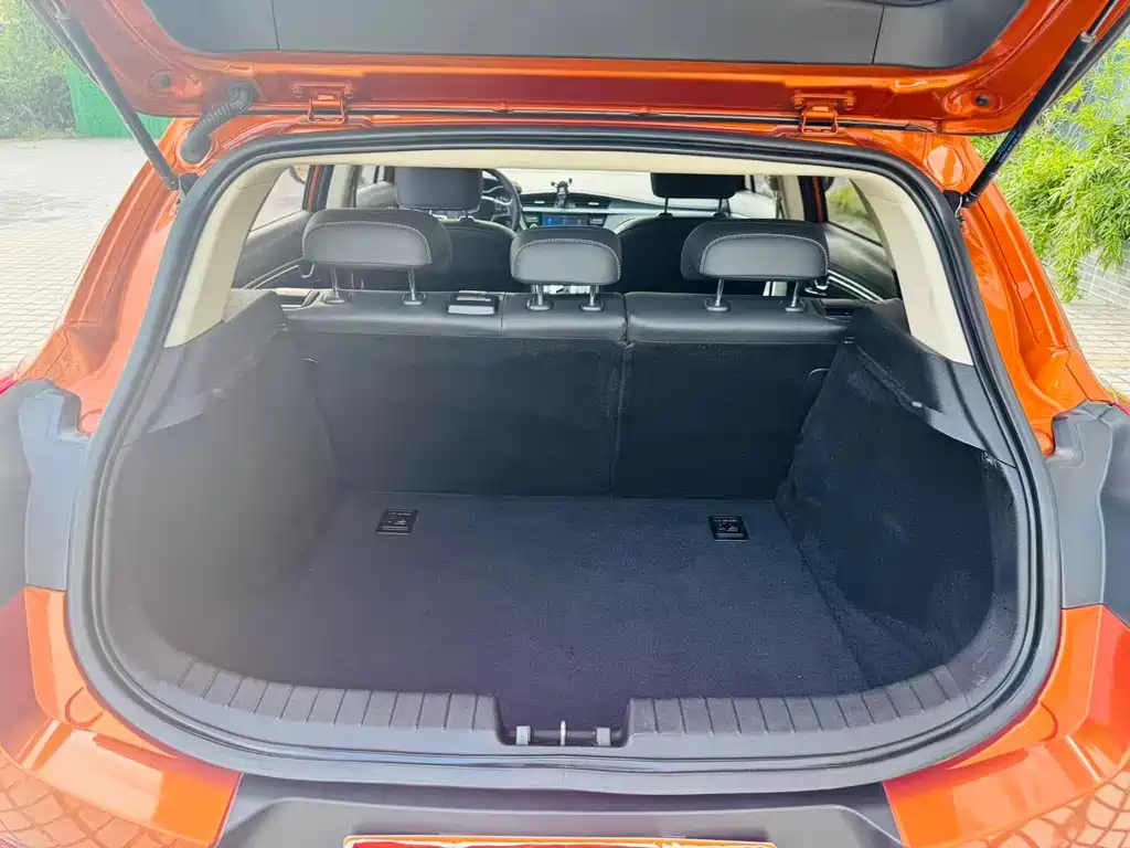 Geely Emgrand GS Sport Edition 1.8L Auto Fashion Leader Type, фото 7