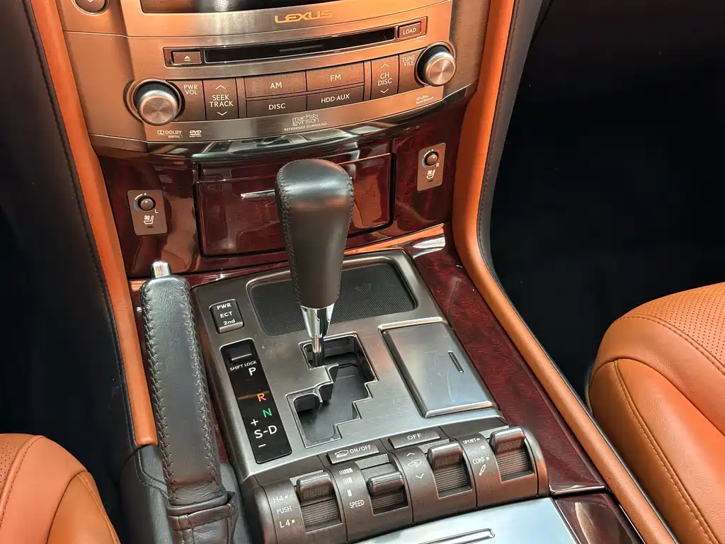 Lexus LX 570, фото 23