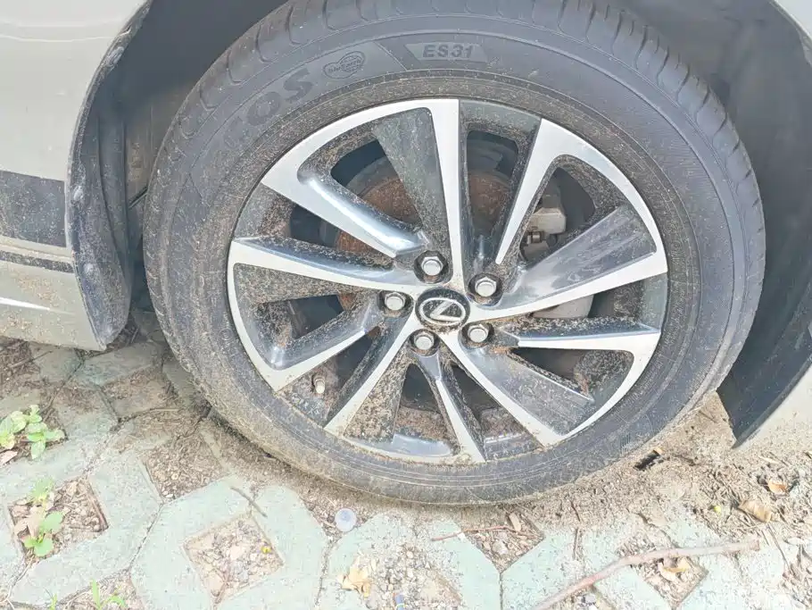 Lexus CT — миниатюра 6