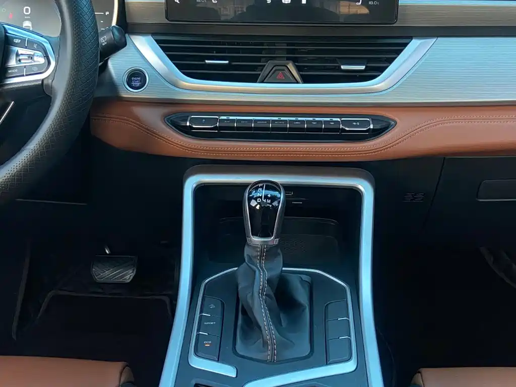 Geely Vision X6 — миниатюра 11