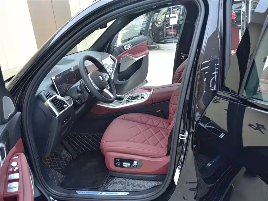 BMW X5 2026 xDrive 40Li M Sport