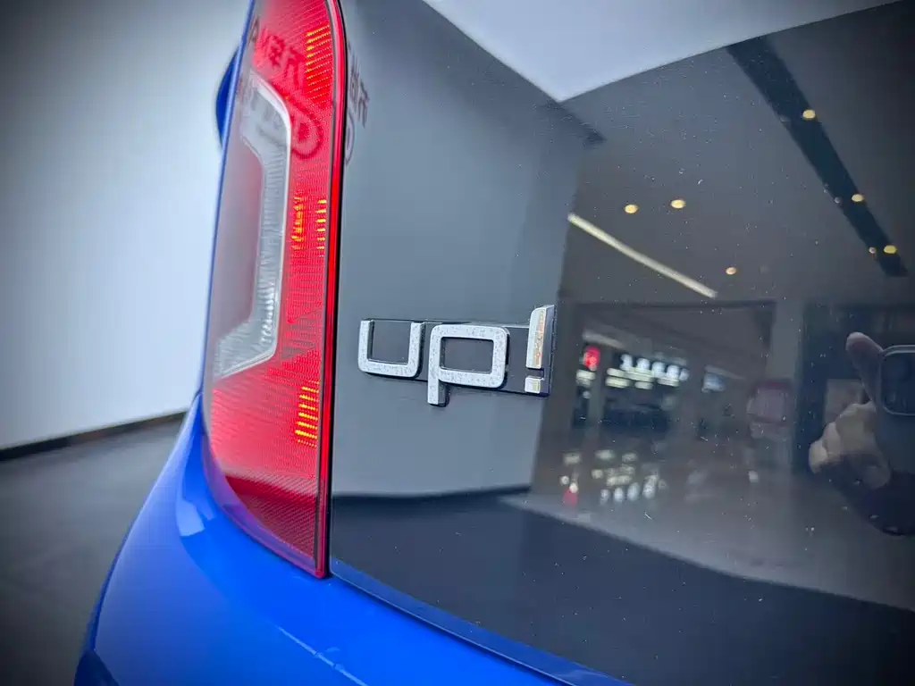 Volkswagen up! — миниатюра 22