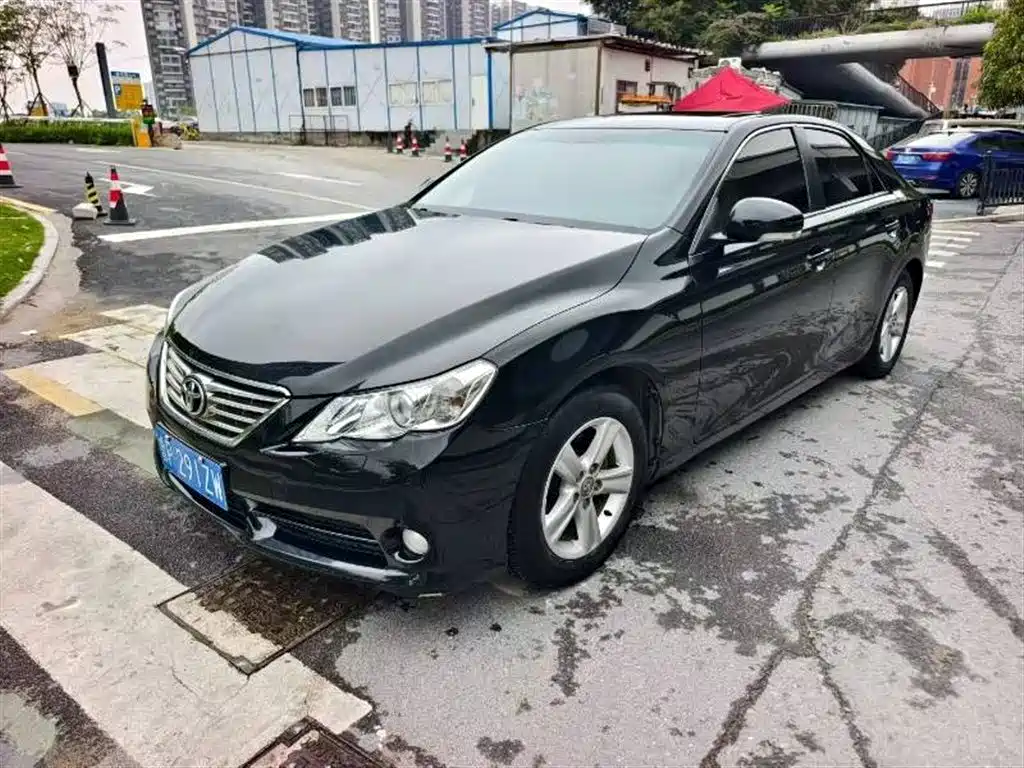 Toyota Reiz 2011
