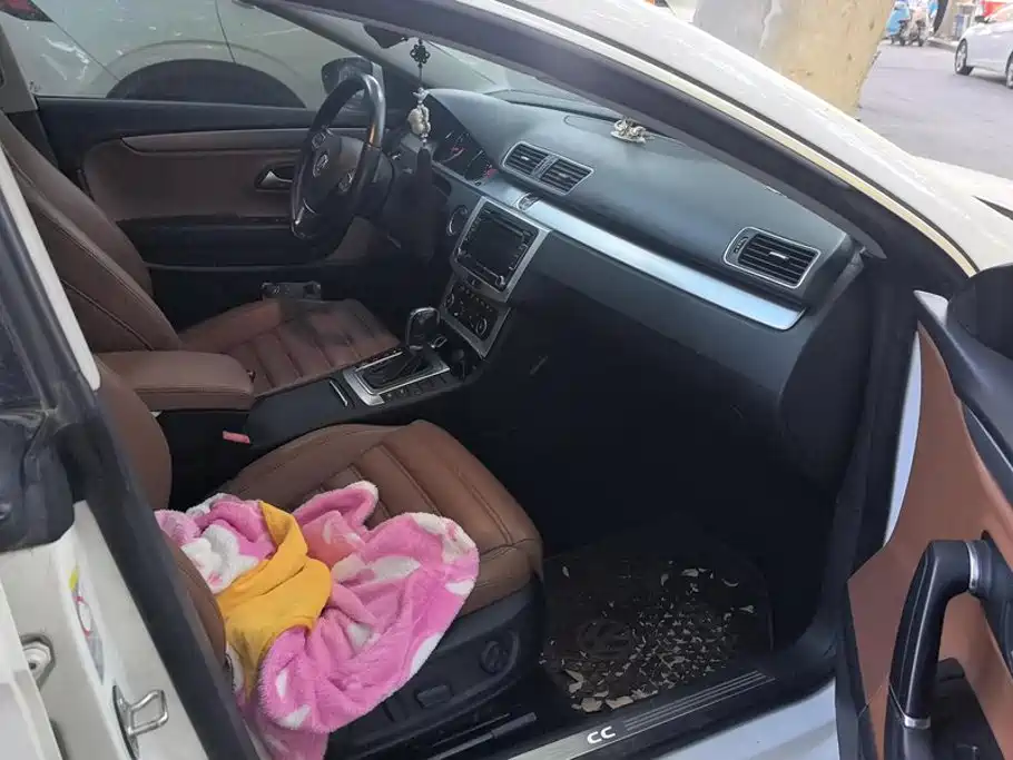 Volkswagen CC — миниатюра 8