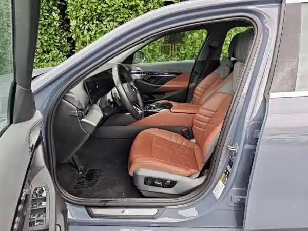 BMW i5 2024 Silver/gray из Китая