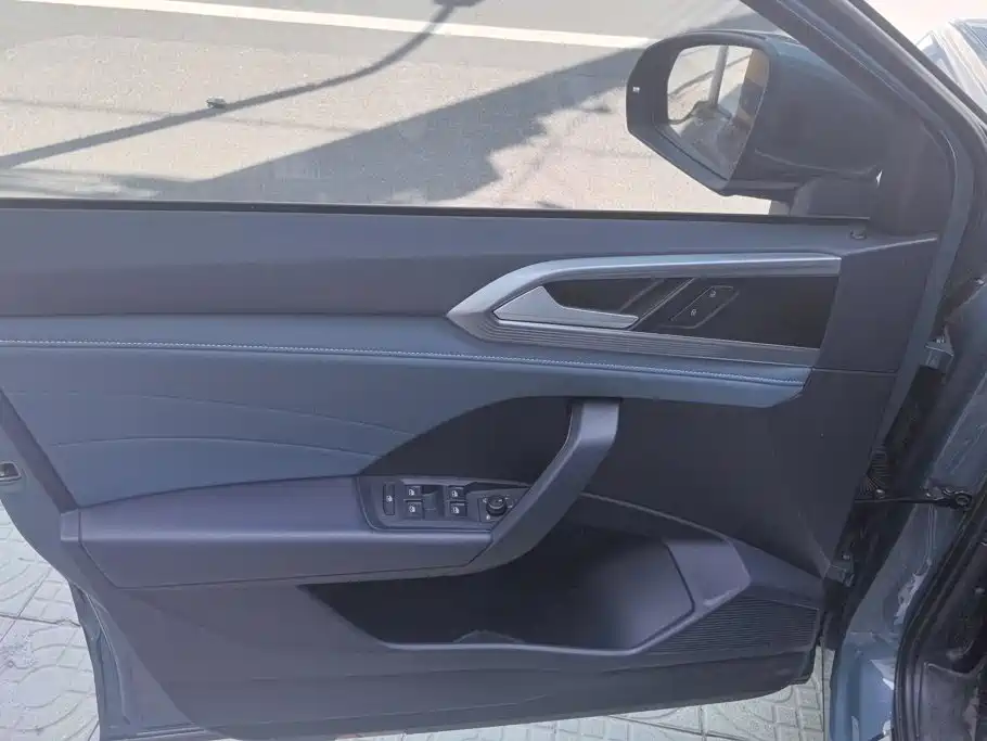 Volkswagen Tharu — миниатюра 7