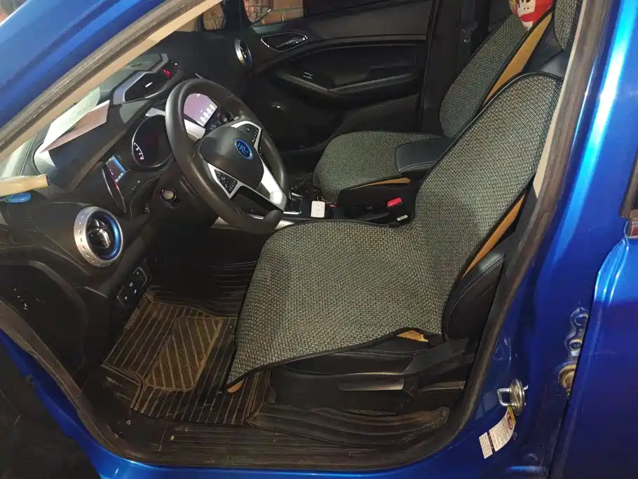 BYD Yuan EV — миниатюра 9