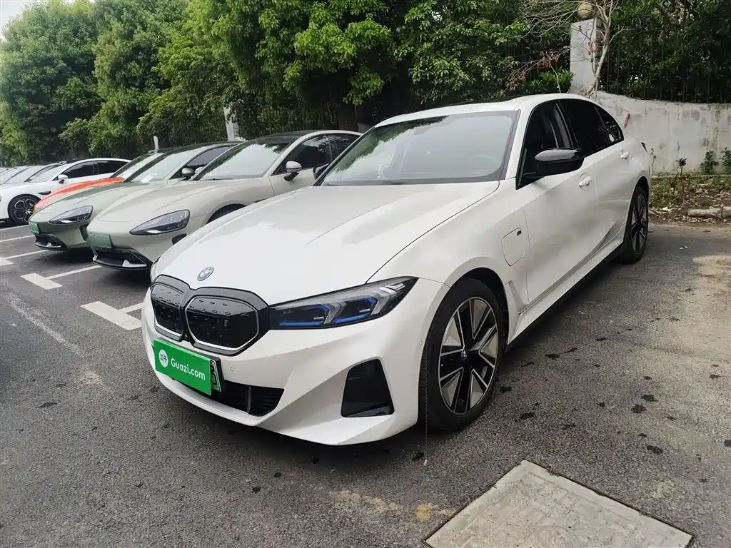 BMW i3 2023
