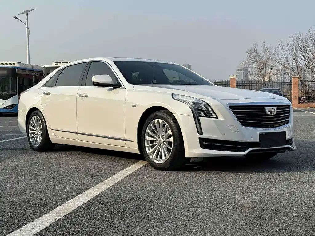 CADILLAC CT6