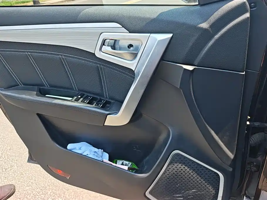 Geely Vision X6 X6 2016 1.8L MT Luxury