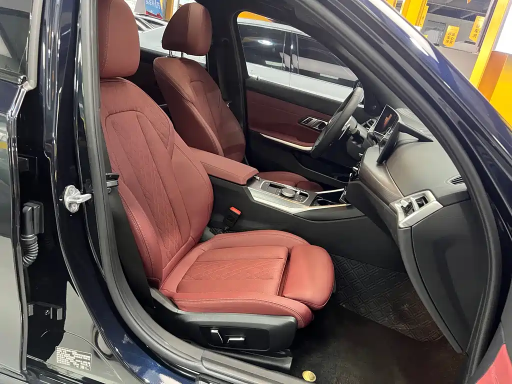 BMW 3 Series 3 2025 330i M Sport
