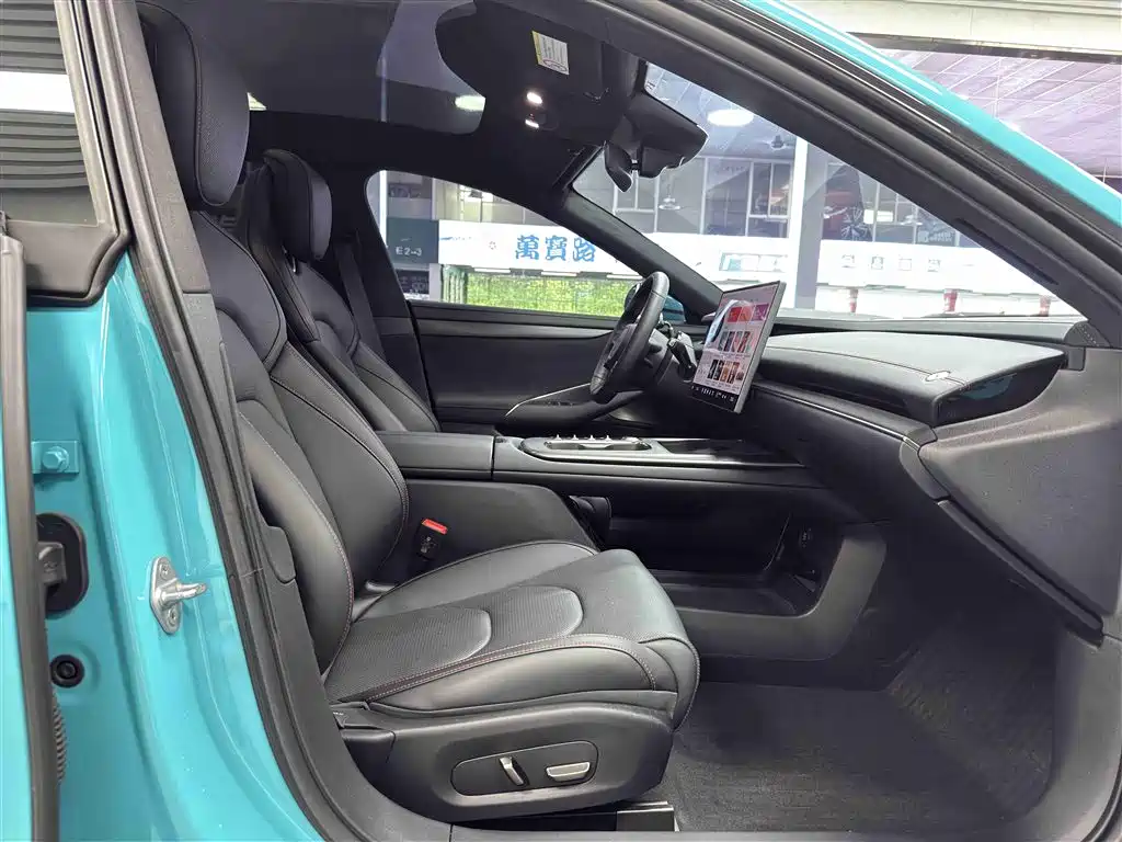 XIAOMI CAR XIAOMI SU7