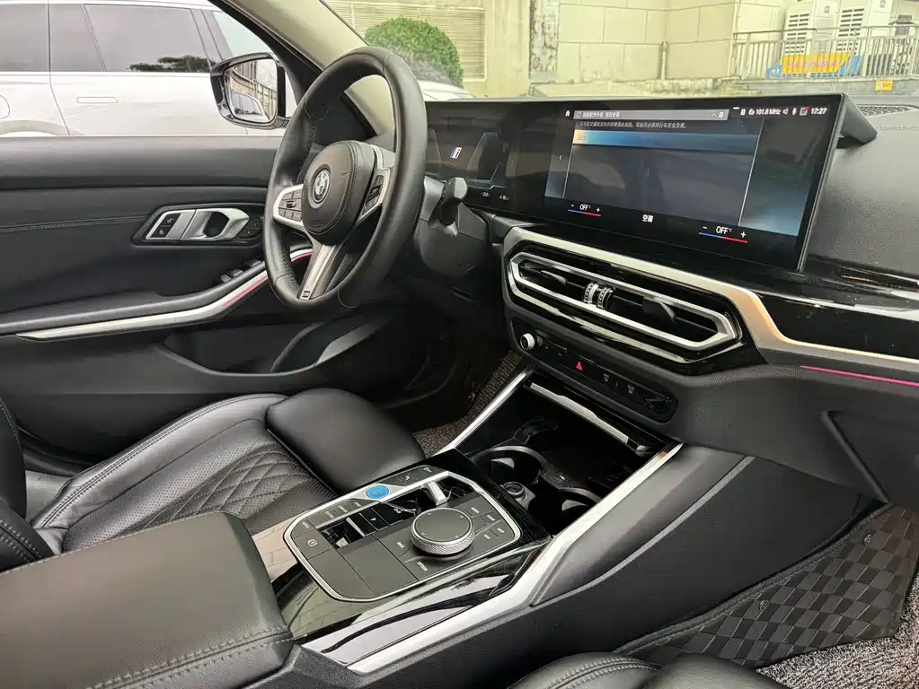 BMW i3 2024 eDrive 35 L