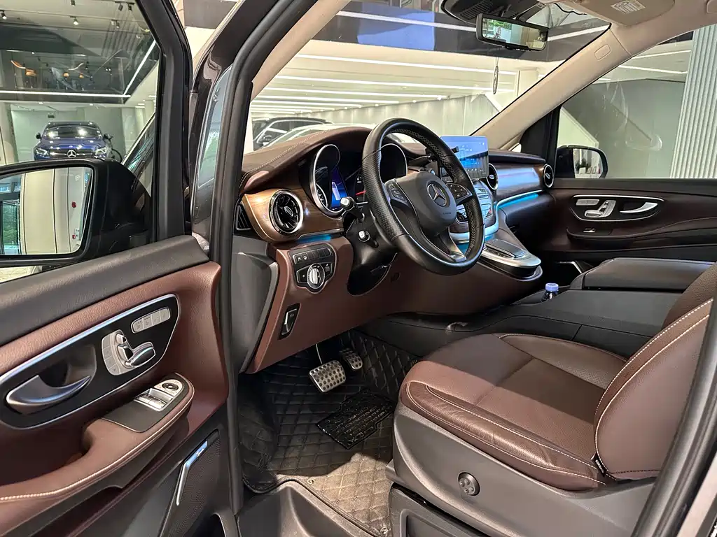 MERCEDES-BENZ V CLASS