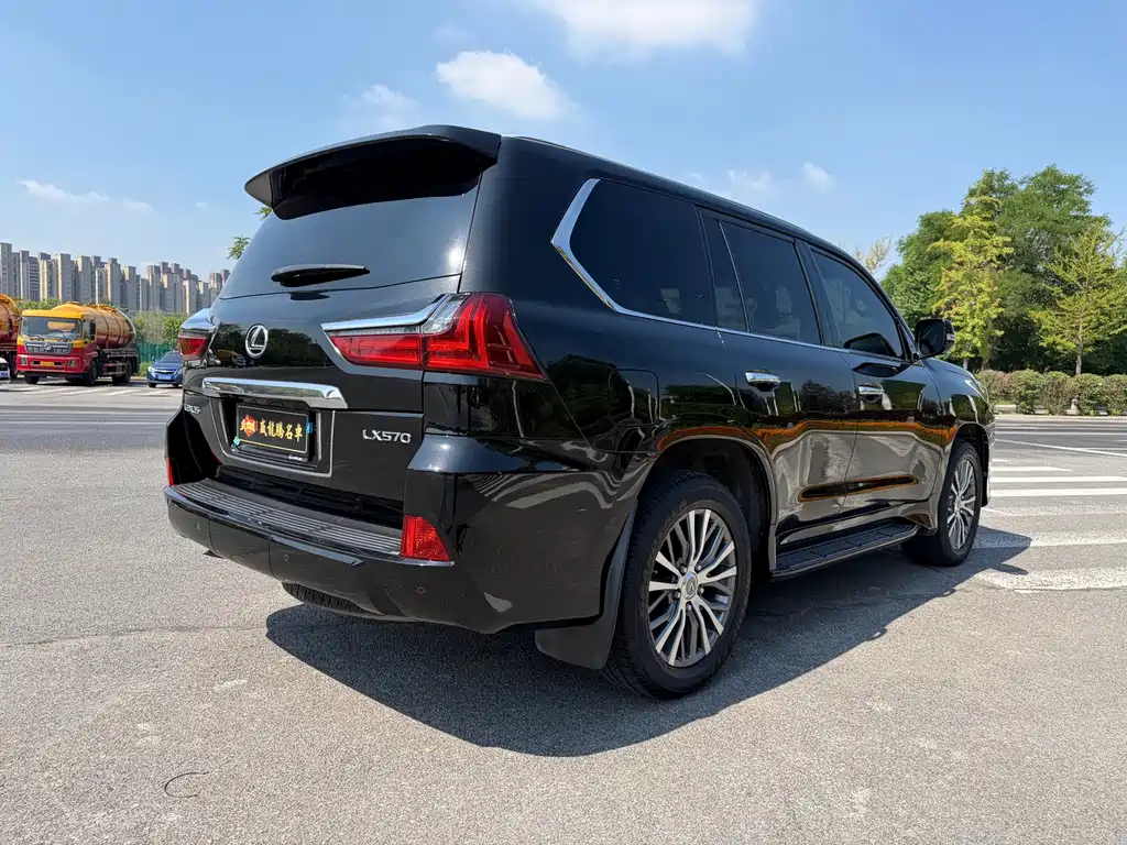 Lexus LX 2017 570 Luxury