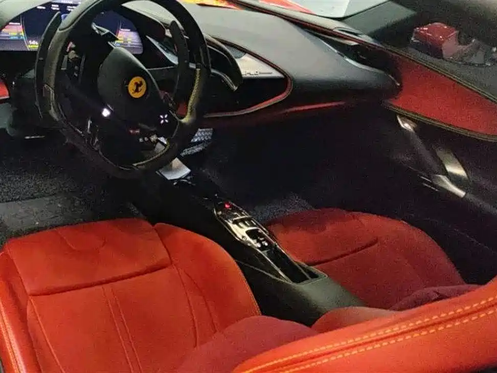 FERRARI SF90