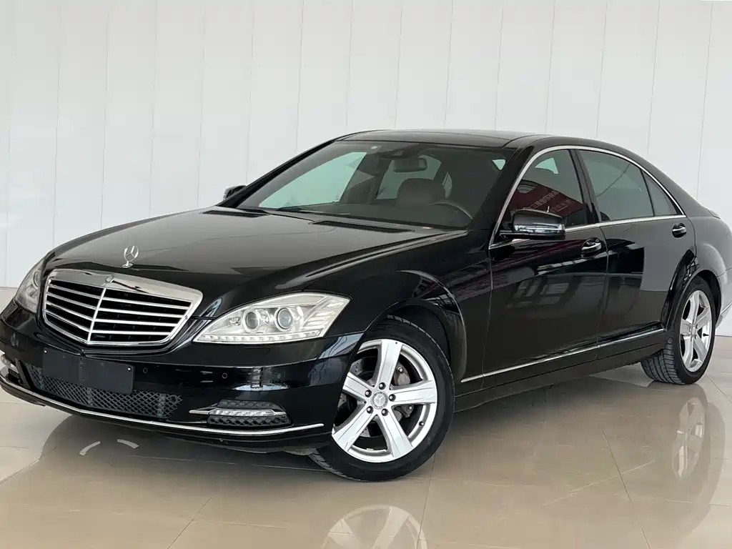 Mercedes-Benz S-Class 2012
