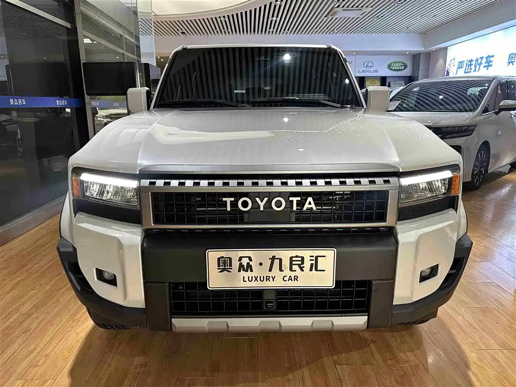 TOYOTA PRADO