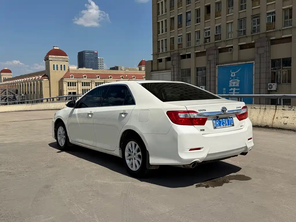 Toyota Camry — миниатюра 15