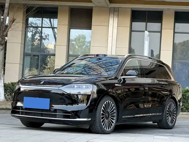 AITO ASK THE WORLD M9 2025