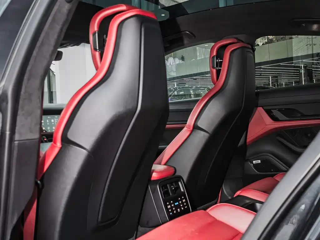 Porsche Taycan 2019 Taycan Turbo