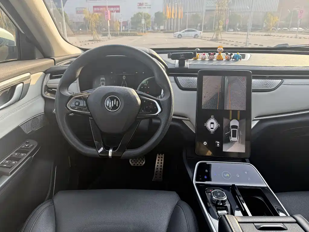 Weltmeister WEIMA EX5