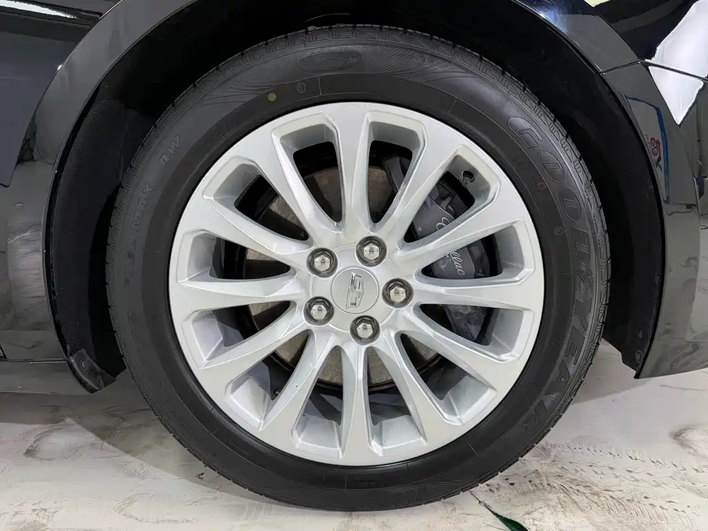 Cadillac XTS 2018 28T
