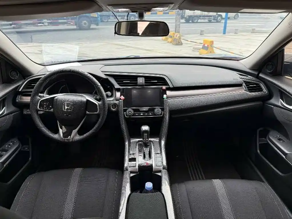 Honda Civic — миниатюра 5