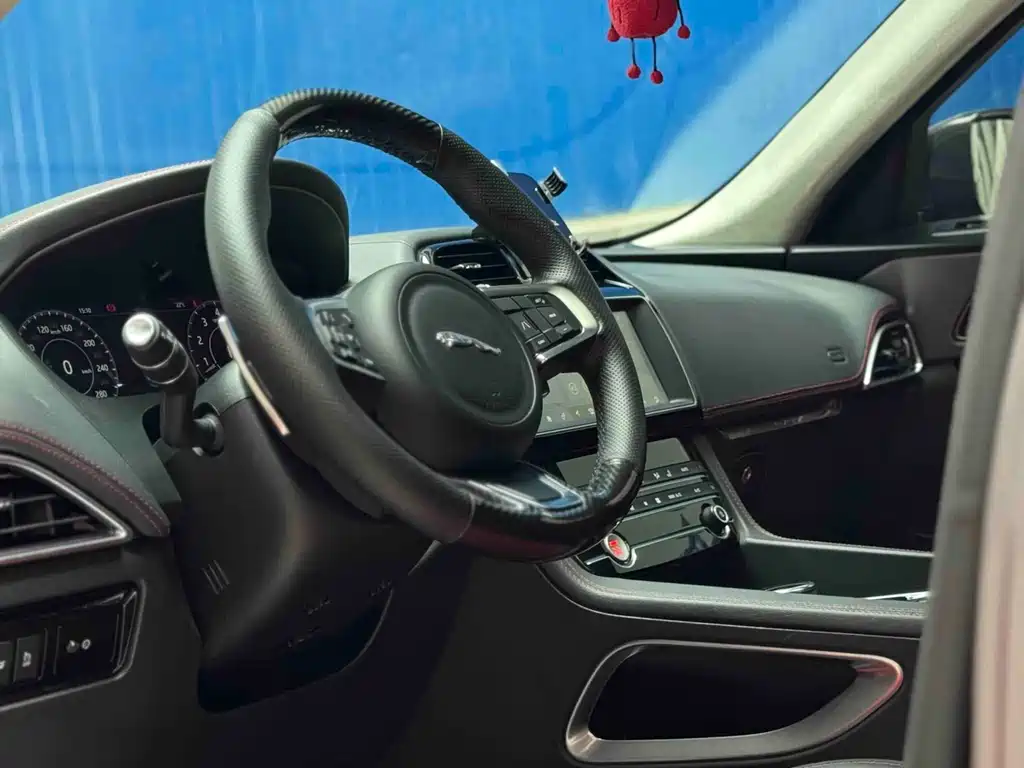 Jaguar F-Pace 2020 2.0T